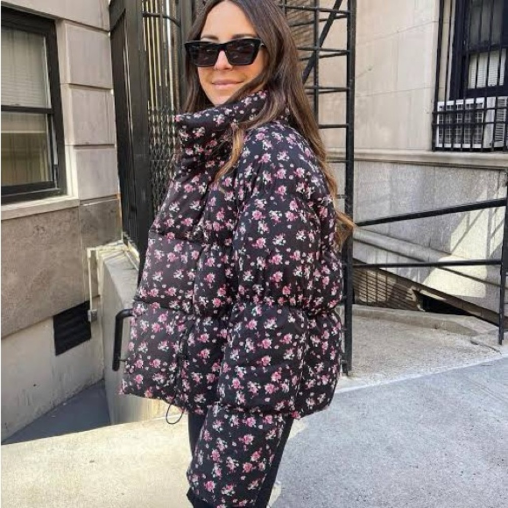 Something navy floral puffer jacket size small